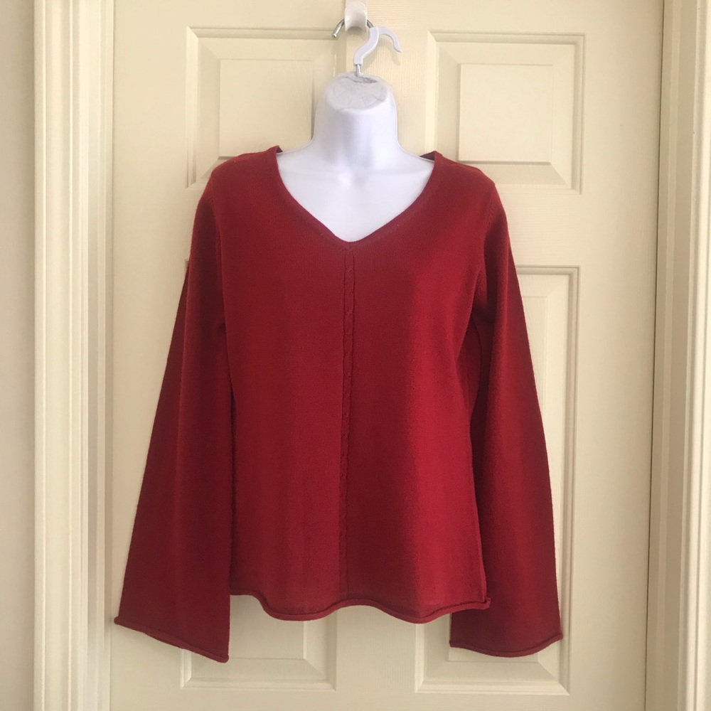 BCBGMAXAZRIA Wool Blend V-neck Sweater. Size L - Picture 3 of 5